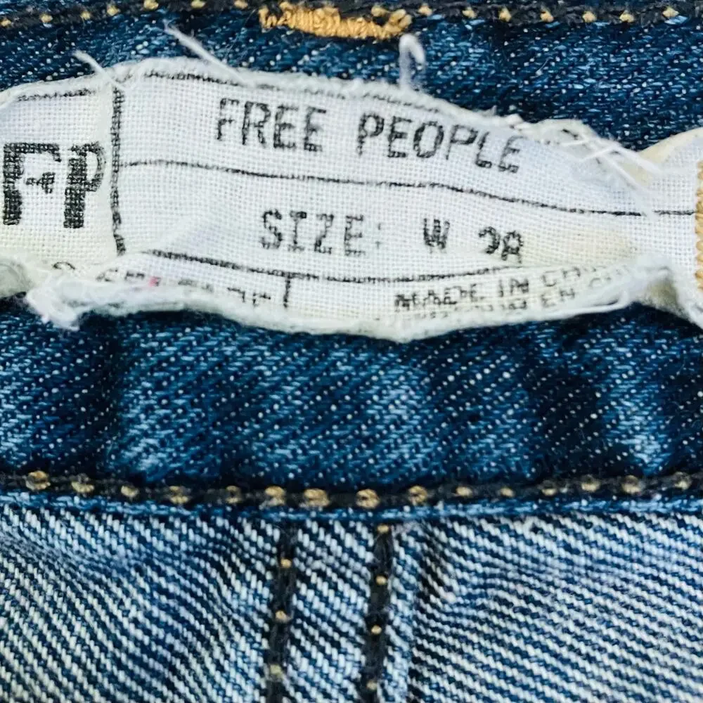 Free People Distressed Denim Shorts Size 28
